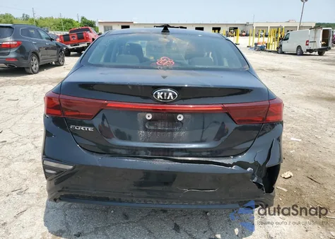 2021 Kia Forte Fe z USA, uszkodzony, nr VIN 3KPF24AD5ME264597
